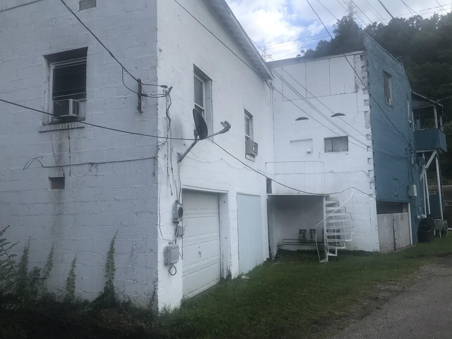 6 Unit Apartment Complex in Cabin Creek