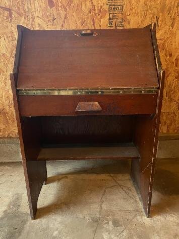 Stadick Living Estate Auction