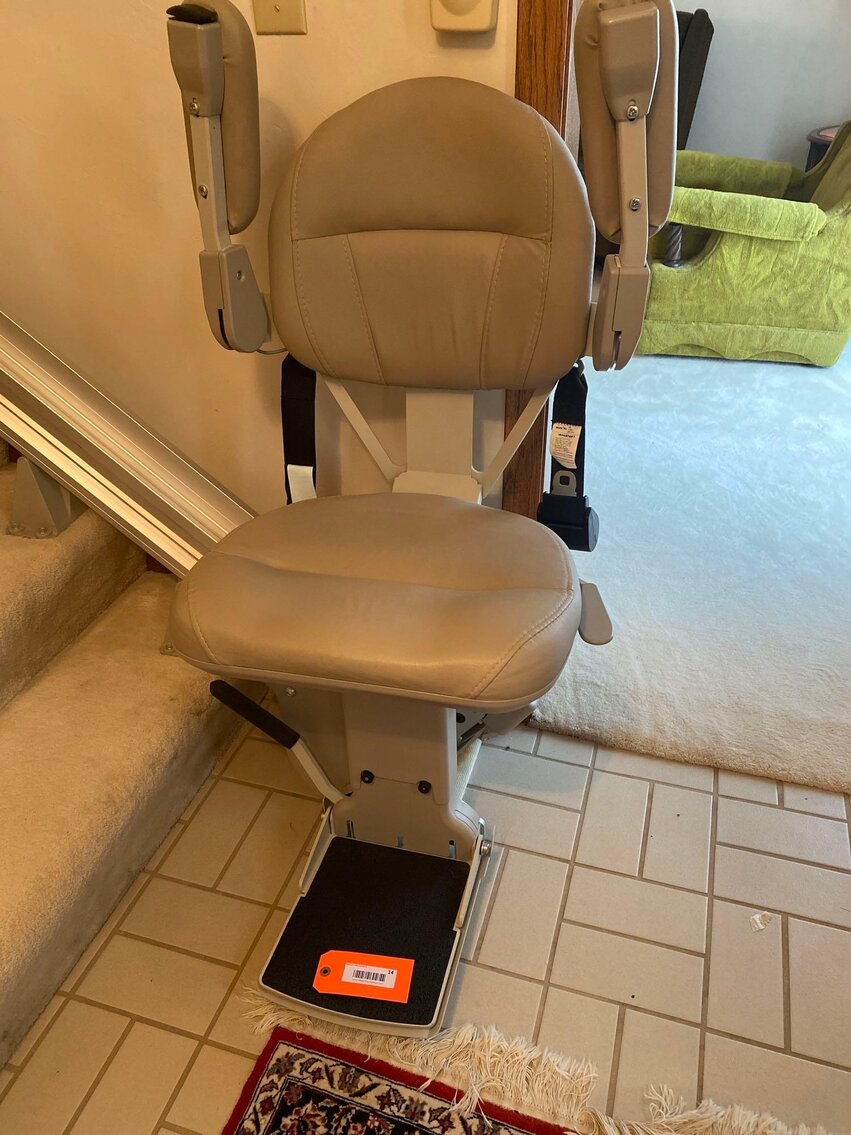 Image for Furniture, Collectibles, Househol-Chardonnay Ct