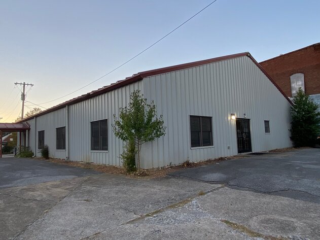 Image for ABSOLUTE AUCTION 1204 MAIN STREET BENTON KENTUCKY