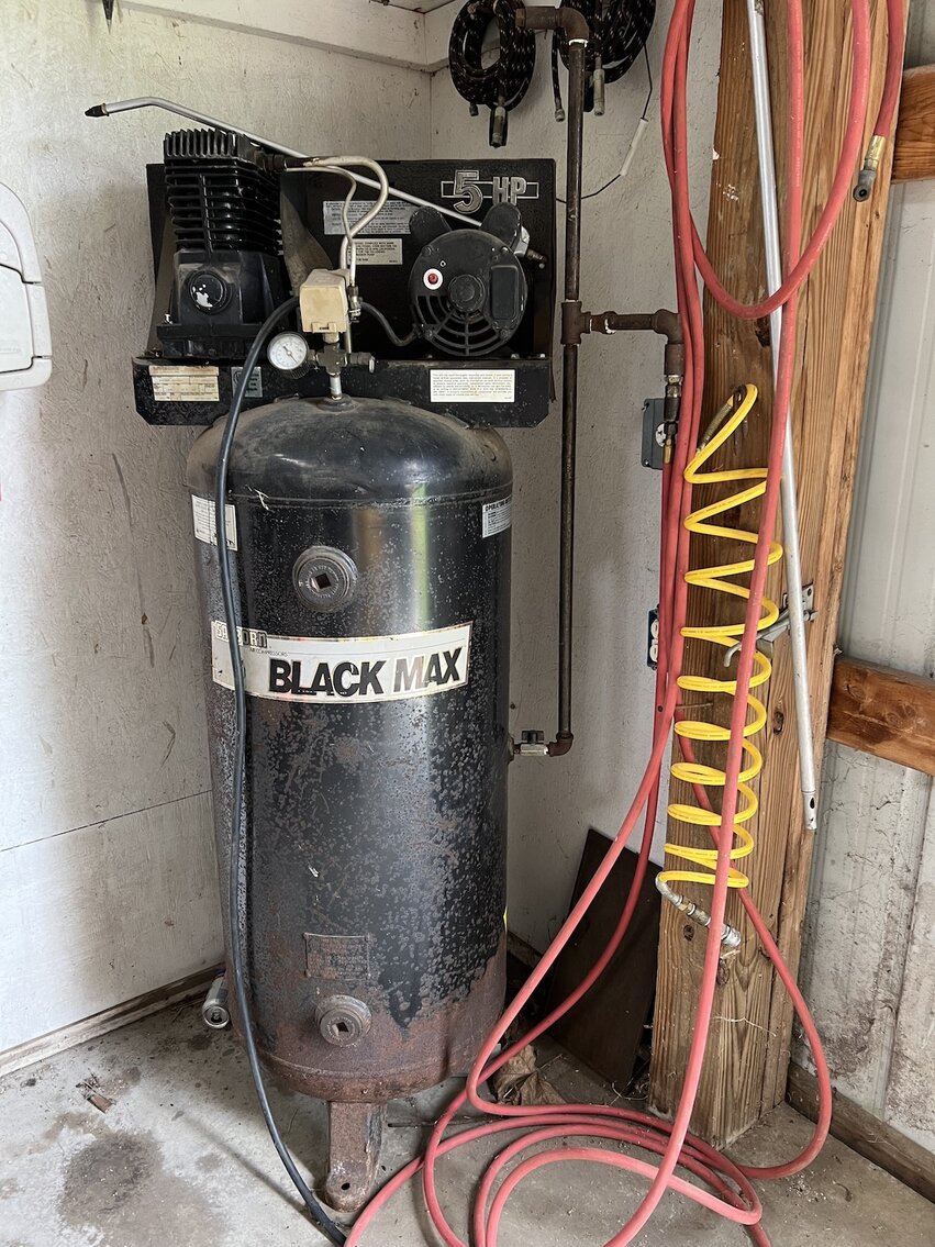 Image for Lebanon Farm Equip & Tools Auction