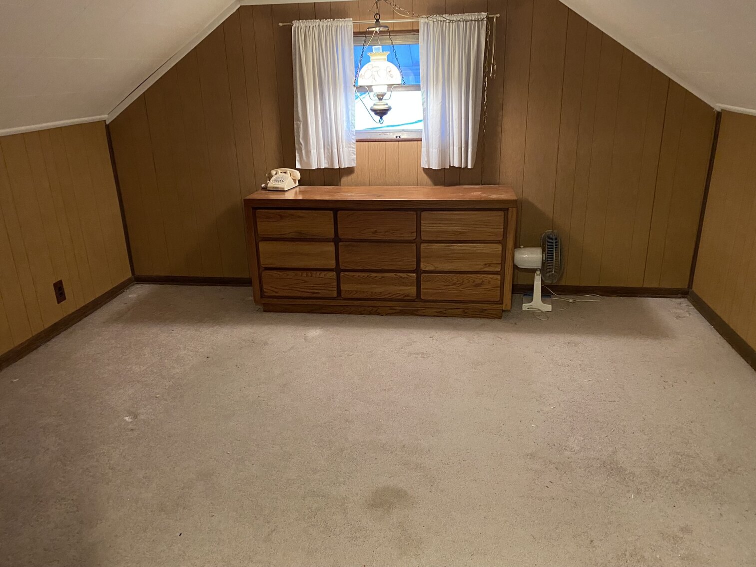 Image for SOLD $55,000 - 3 Bedroom Oak Hill Home