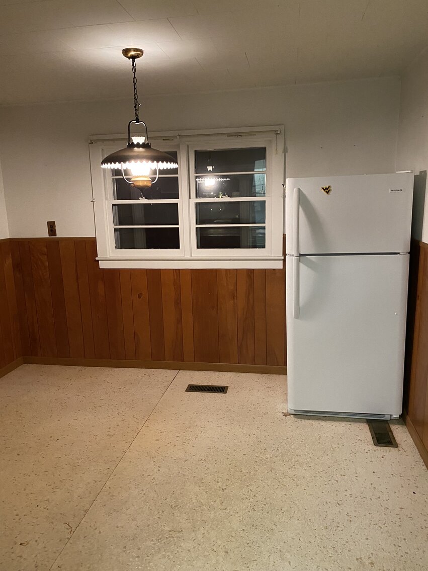 Image for SOLD $55,000 - 3 Bedroom Oak Hill Home