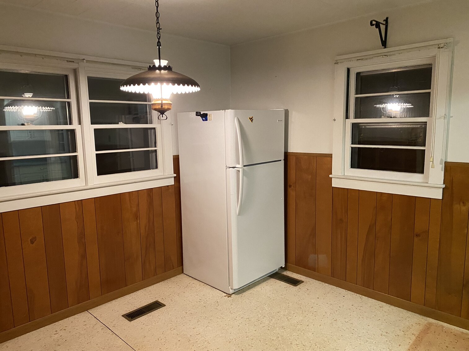 Image for SOLD $55,000 - 3 Bedroom Oak Hill Home