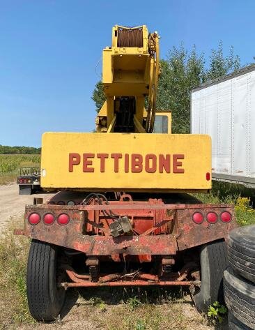 Hendrickson Pettibone Crane Truck
