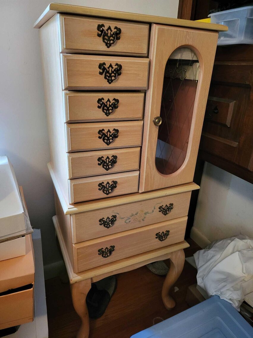 Image for Furniture, collectibles, household-Waubenoor