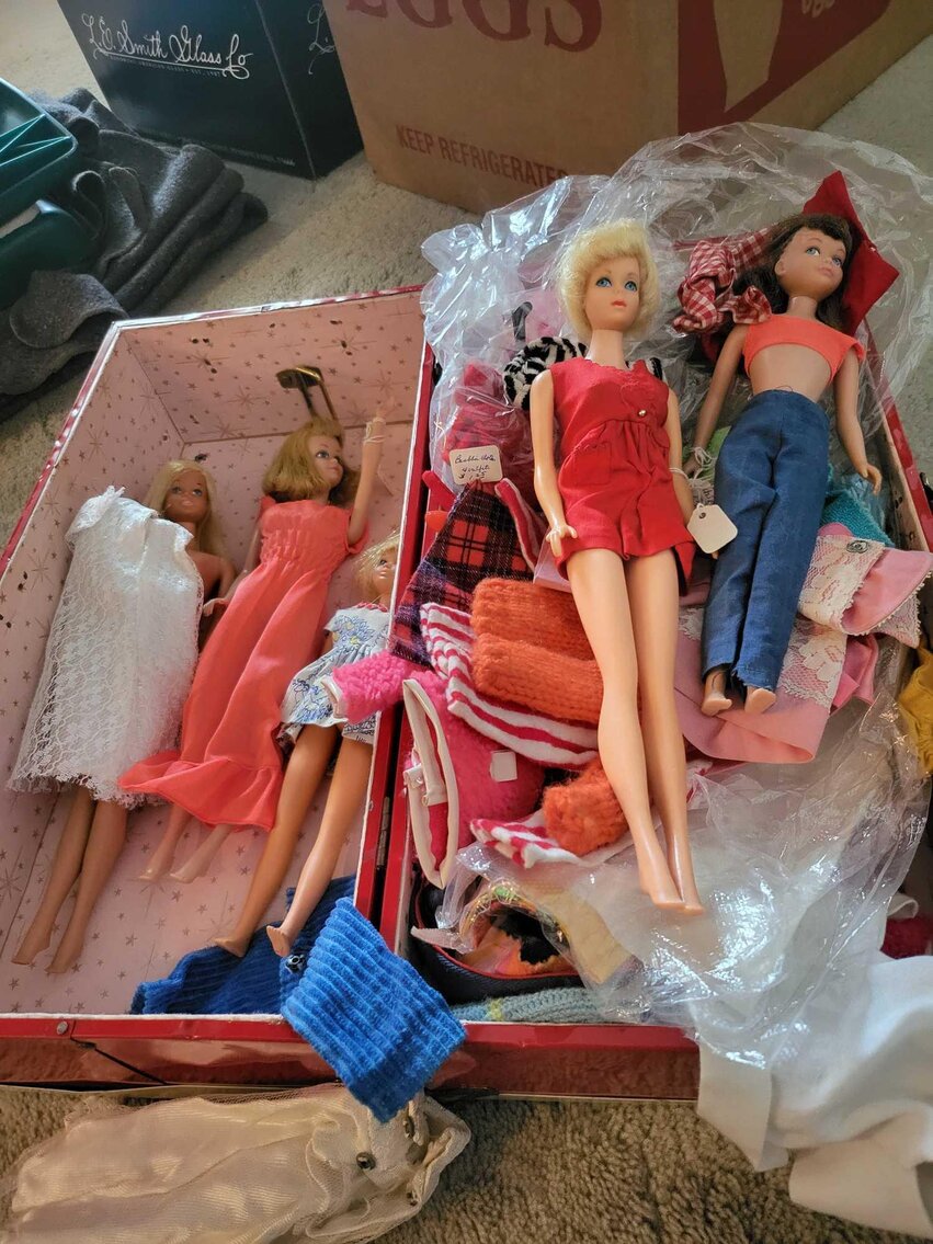 Image for Furniture, collectibles, household-Waubenoor