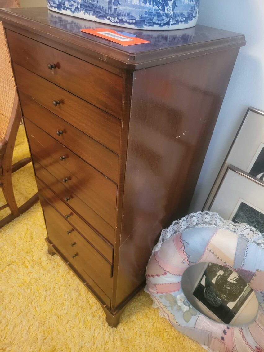 Image for Furniture, collectibles, household-Waubenoor