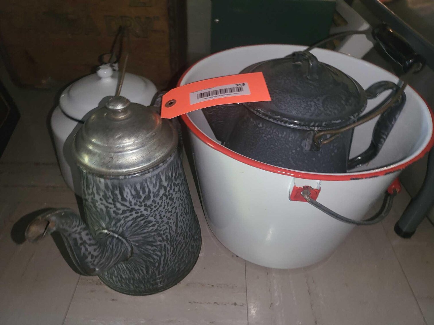 Image for Furniture, collectibles, household-Waubenoor