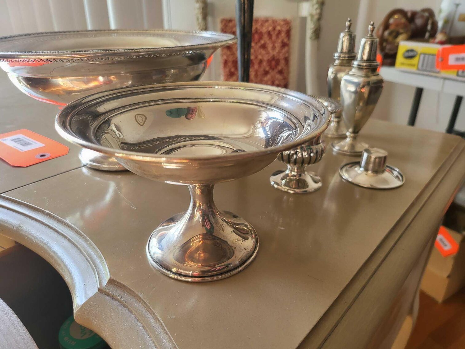 Image for Furniture, collectibles, household-Waubenoor