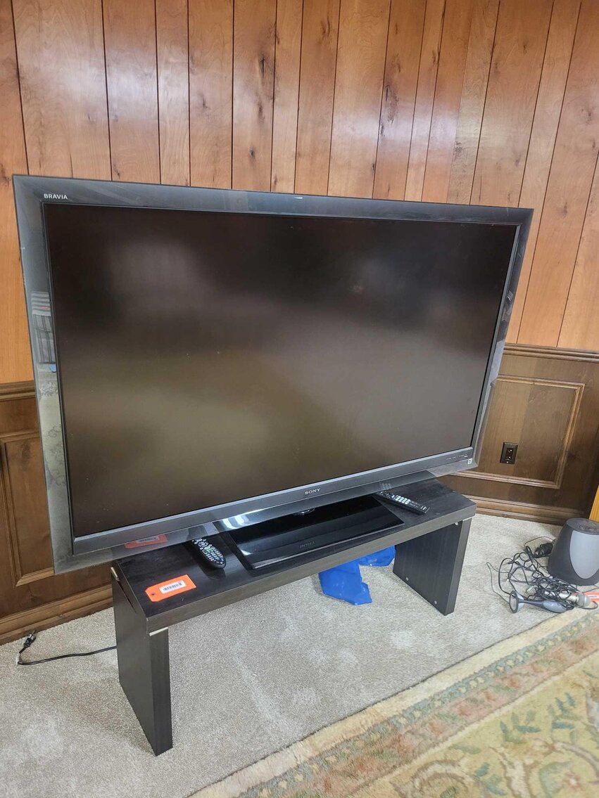 Image for Furniture, collectibles, household-Deer Path Dr