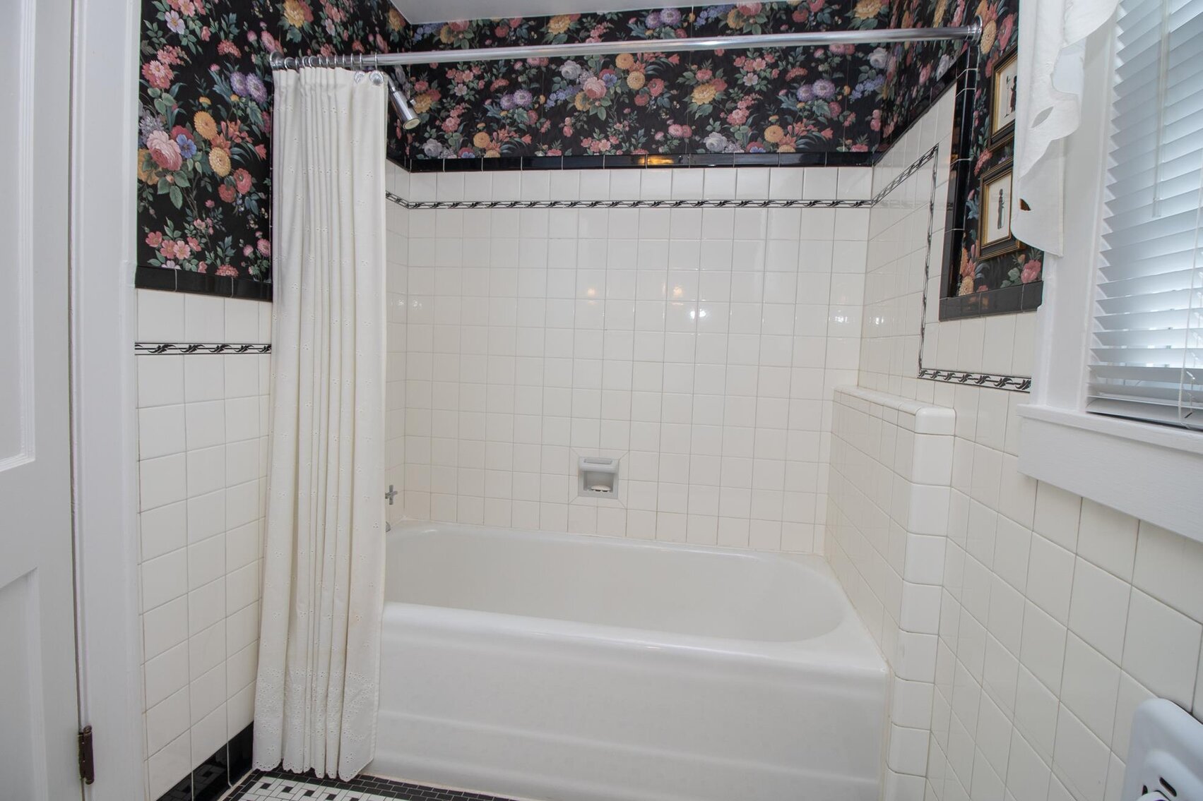 Image for SOLD $132,000 - 3 Bedroom in the Edgewood Historic District