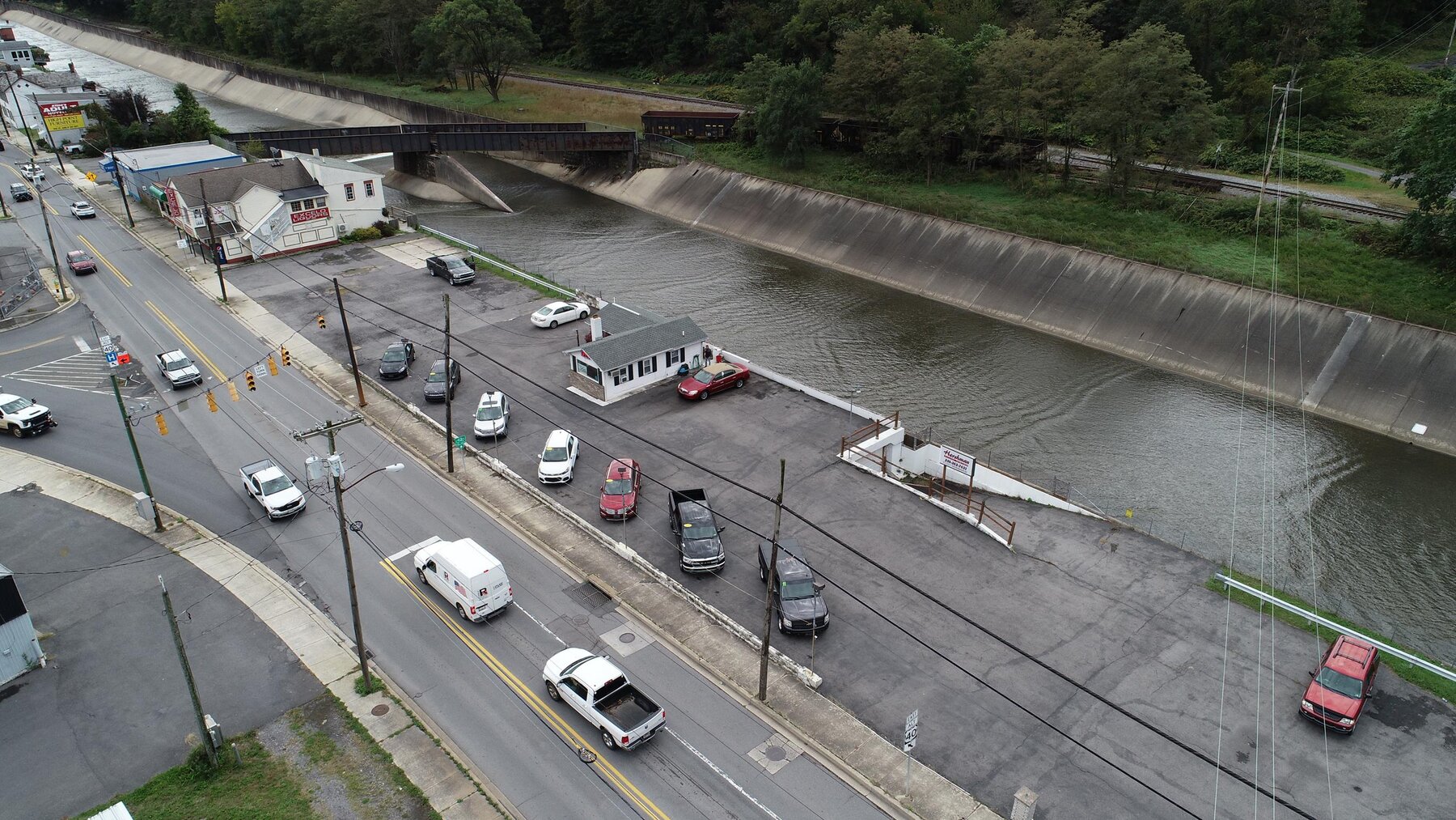 SOLD 143,000 Commercial Lot with Office Building in Cumberland