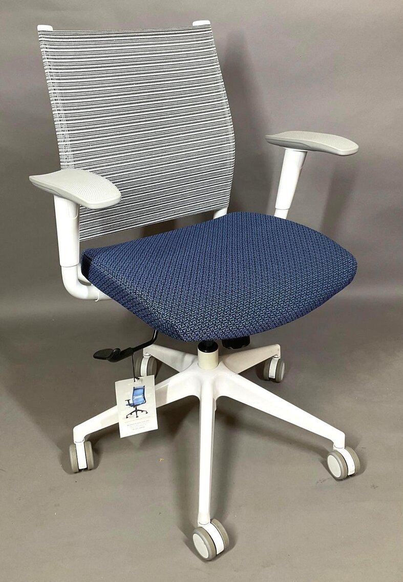 Image for AOE Modern Office Furniture | Business Liquidation | October 24, 2022 at 10:00 AM