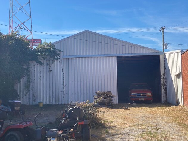 Image for ABSOLUTE RETIREMENT AUCTION - 619 FERRY STREET & 106 W. 7TH STREET METROPOLIS, IL