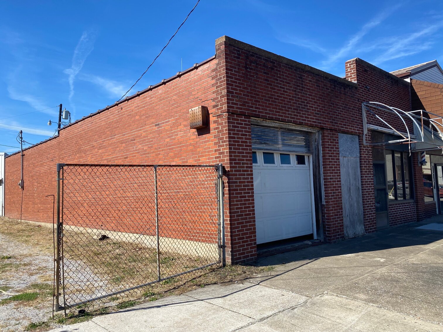 Image for ABSOLUTE RETIREMENT AUCTION - 619 FERRY STREET & 106 W. 7TH STREET METROPOLIS, IL