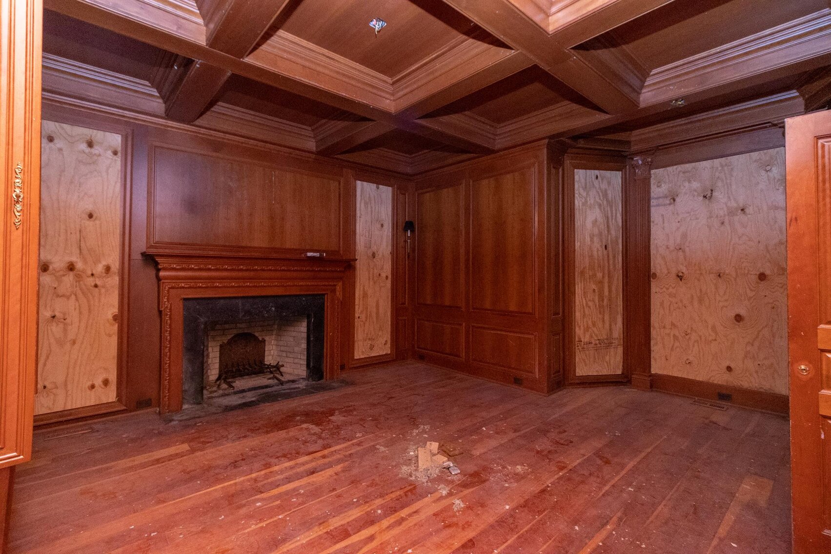 Image for SOLD $913,000 - 6 Bedroom Mansion on over 13 Acres Ready for Restoration