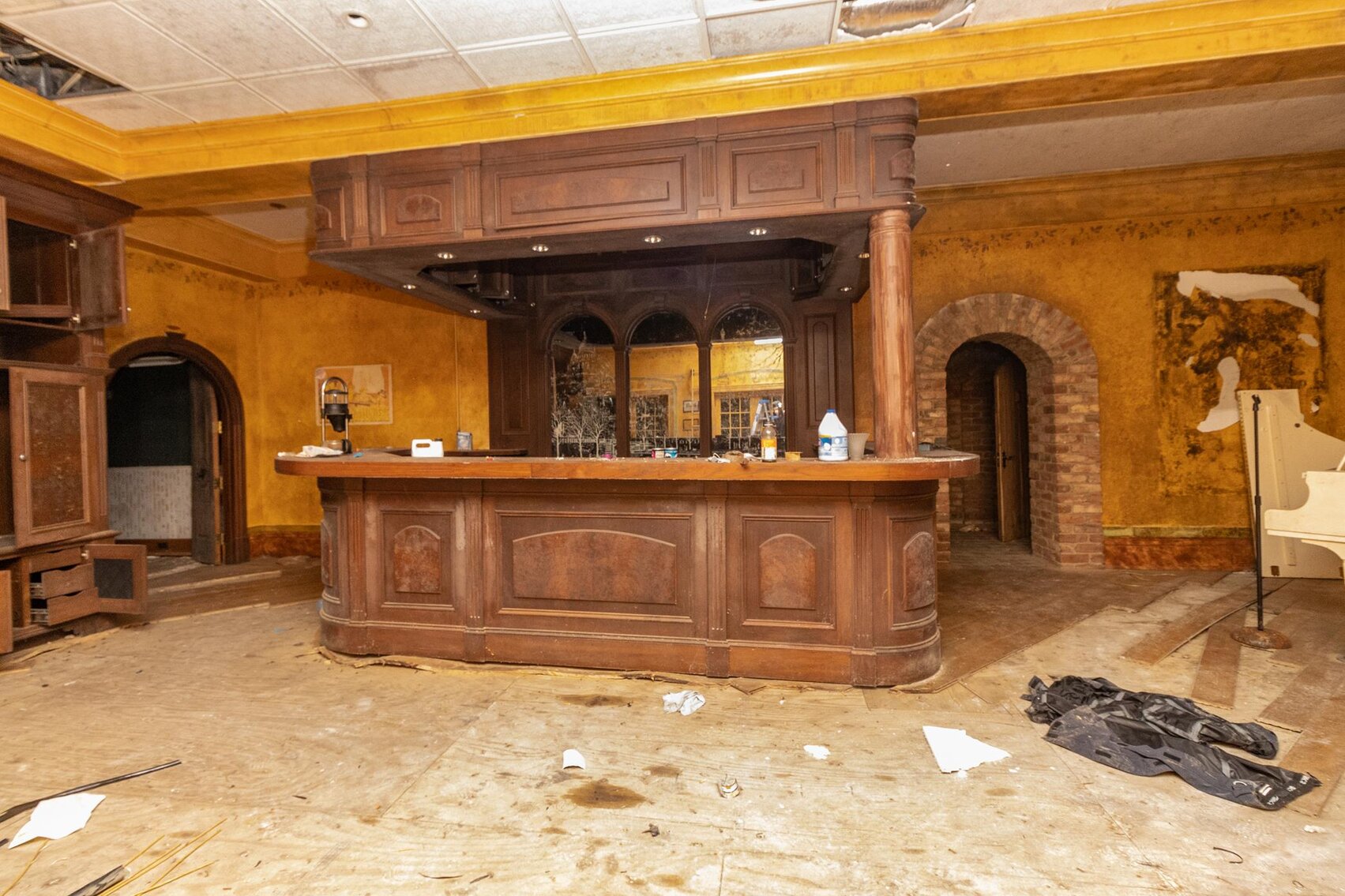 Image for SOLD $913,000 - 6 Bedroom Mansion on over 13 Acres Ready for Restoration