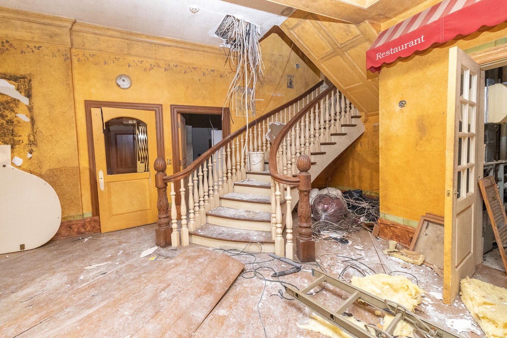 Image for SOLD $913,000 - 6 Bedroom Mansion on over 13 Acres Ready for Restoration