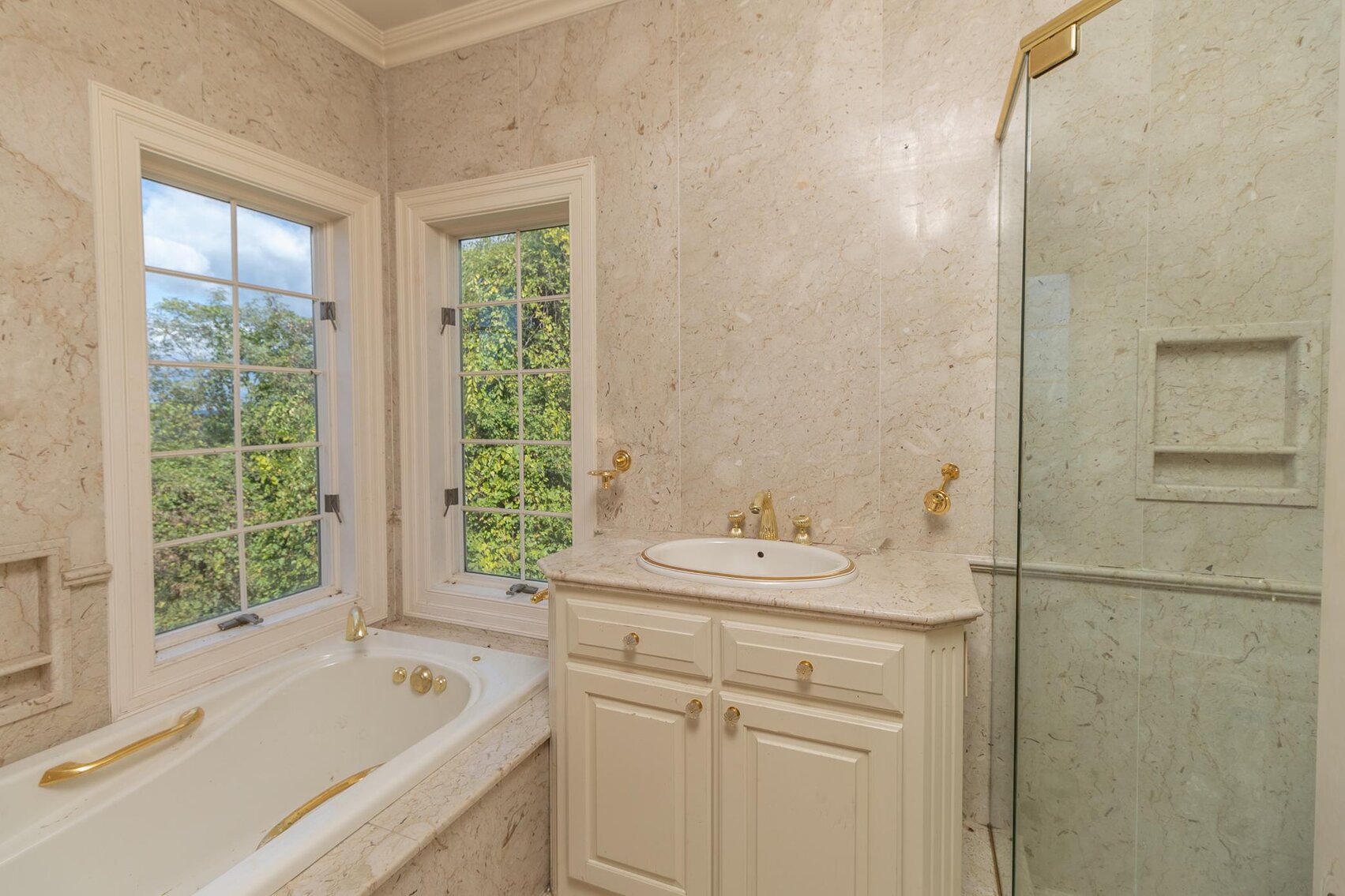 Image for SOLD $913,000 - 6 Bedroom Mansion on over 13 Acres Ready for Restoration