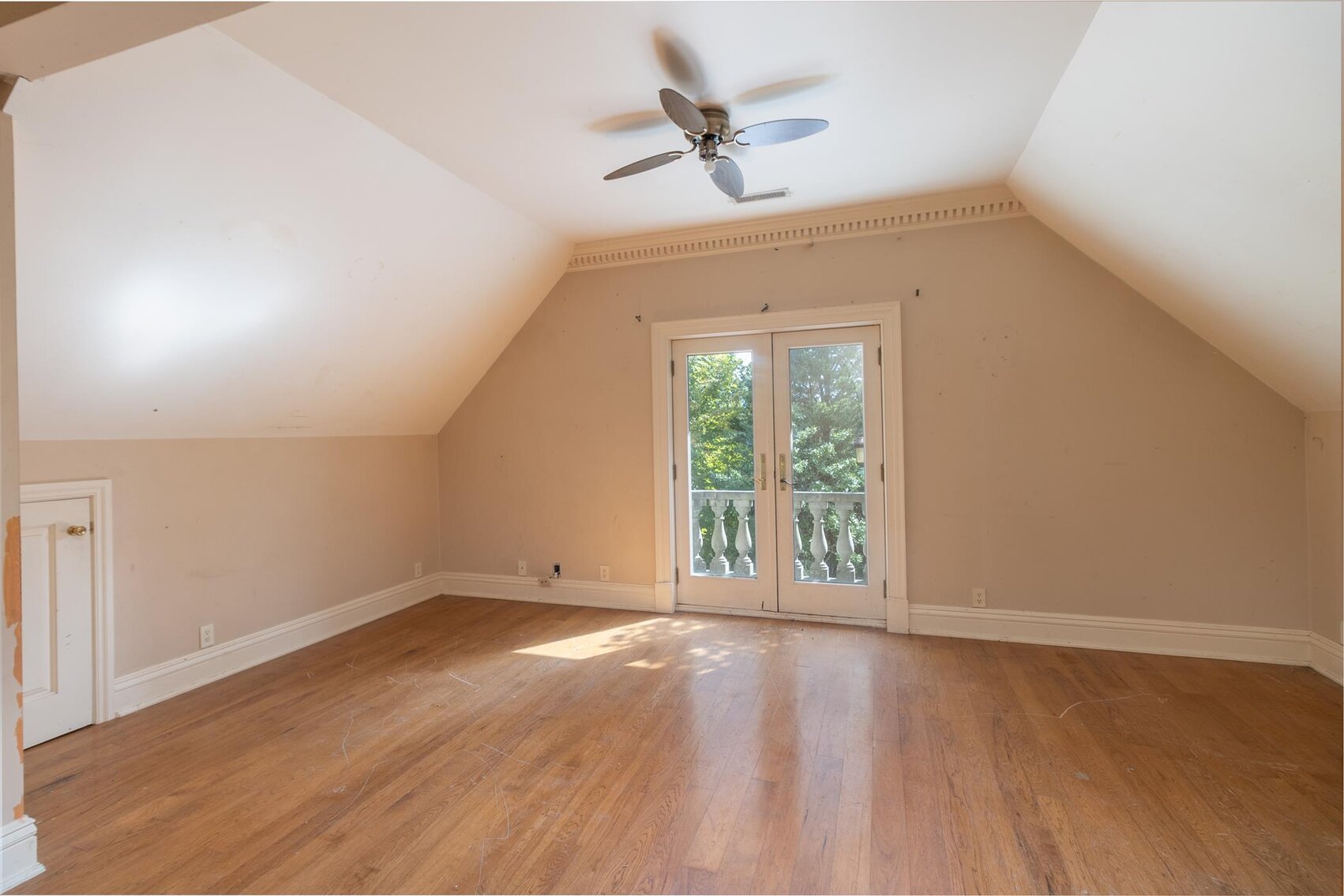 Image for SOLD $913,000 - 6 Bedroom Mansion on over 13 Acres Ready for Restoration