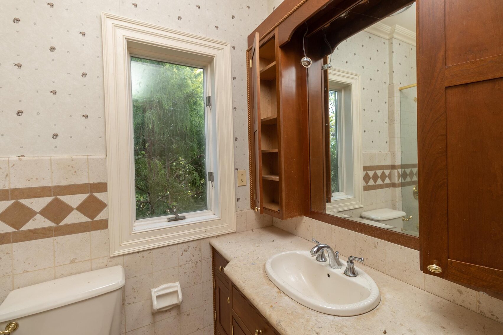 Image for SOLD $913,000 - 6 Bedroom Mansion on over 13 Acres Ready for Restoration