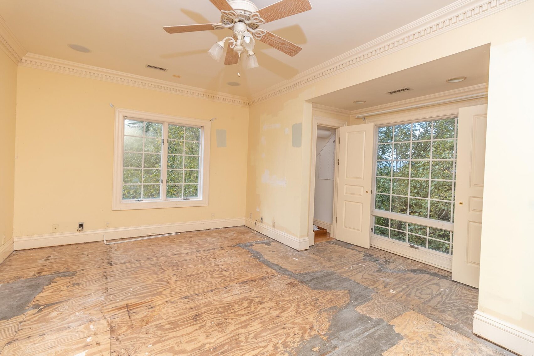 Image for SOLD $913,000 - 6 Bedroom Mansion on over 13 Acres Ready for Restoration