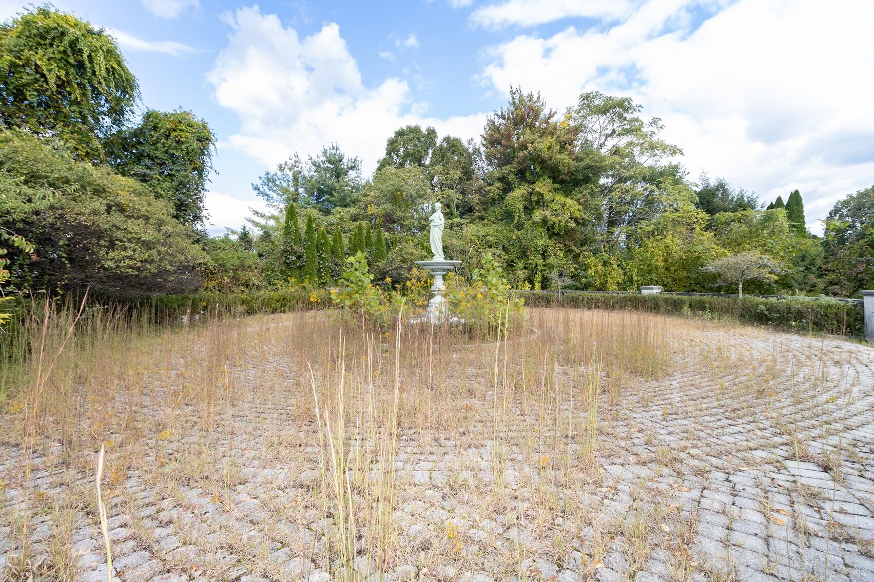 Image for SOLD $913,000 - 6 Bedroom Mansion on over 13 Acres Ready for Restoration