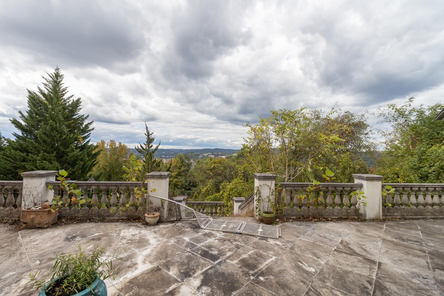 Image for SOLD $913,000 - 6 Bedroom Mansion on over 13 Acres Ready for Restoration