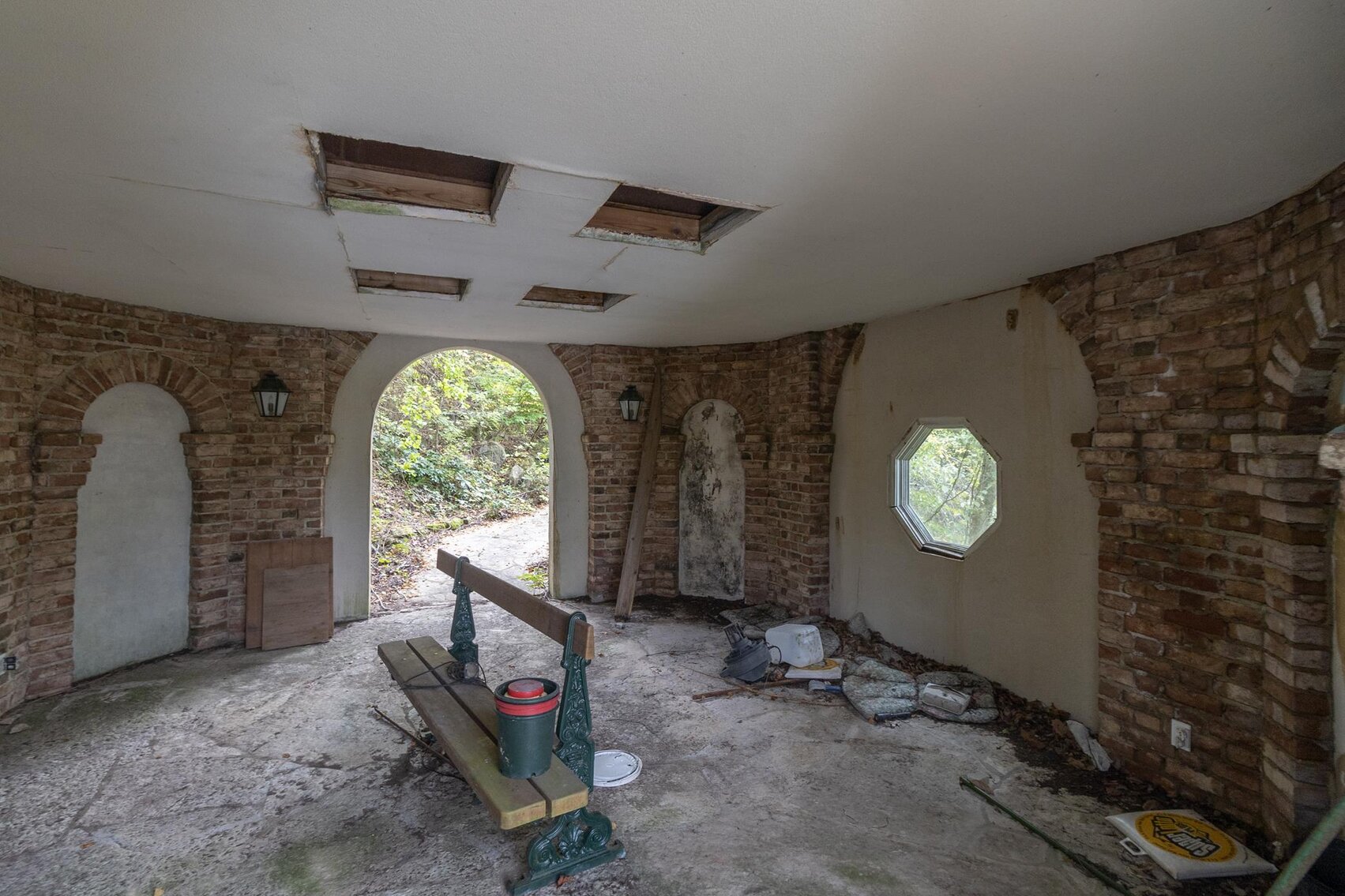 Image for SOLD $913,000 - 6 Bedroom Mansion on over 13 Acres Ready for Restoration