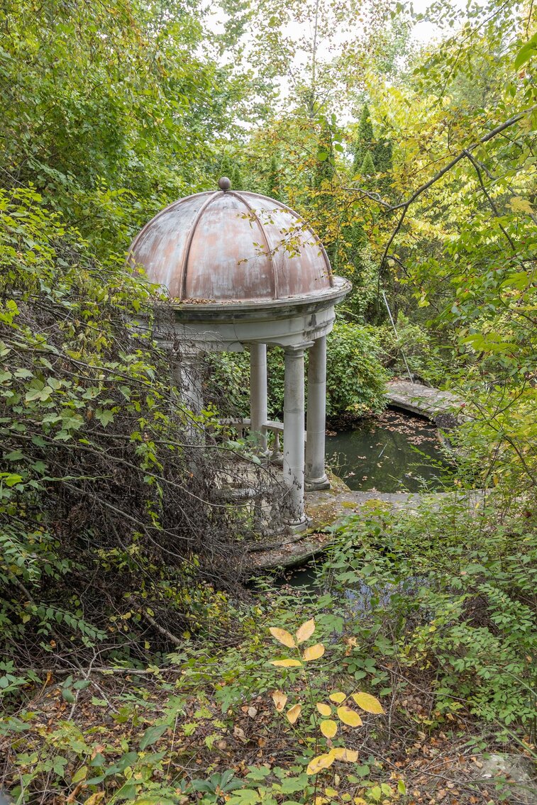 Image for SOLD $913,000 - 6 Bedroom Mansion on over 13 Acres Ready for Restoration