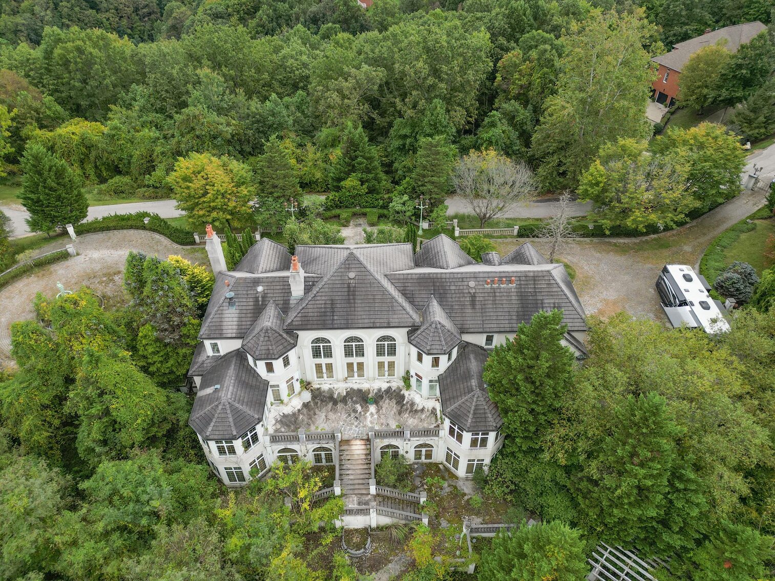Image for SOLD $913,000 - 6 Bedroom Mansion on over 13 Acres Ready for Restoration