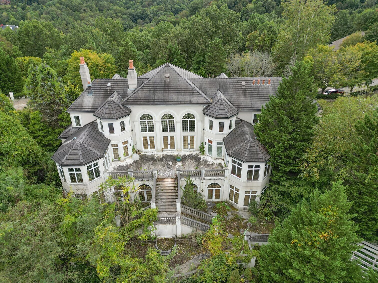 Image for SOLD $913,000 - 6 Bedroom Mansion on over 13 Acres Ready for Restoration