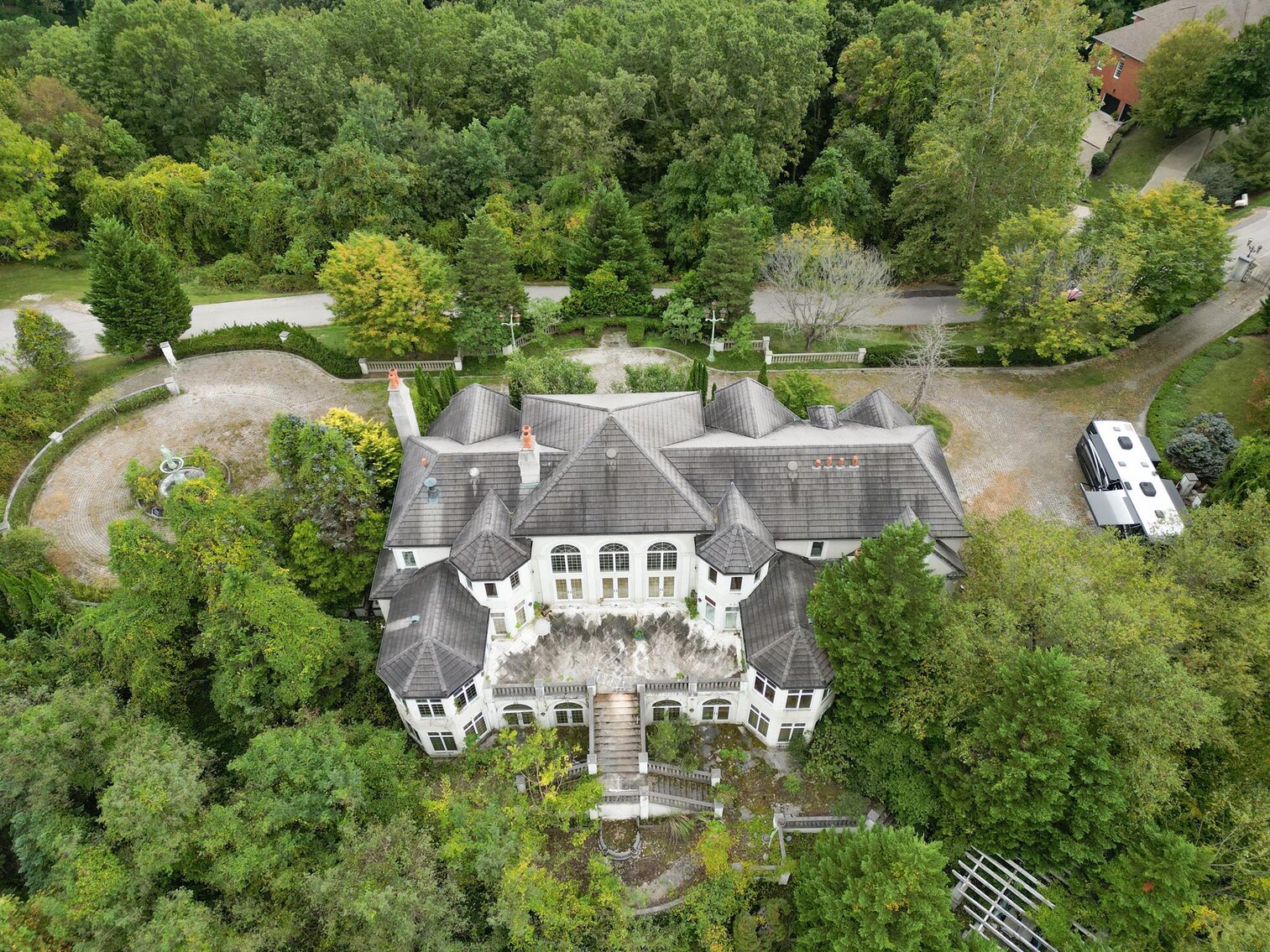 Image for SOLD $913,000 - 6 Bedroom Mansion on over 13 Acres Ready for Restoration