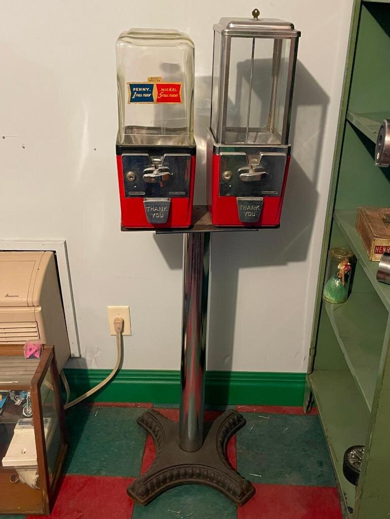 Image for LIVE Onsite Antiques & Advertising Auction Omaha