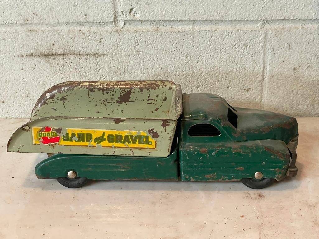 Image for LIVE Onsite Antiques & Advertising Auction Omaha