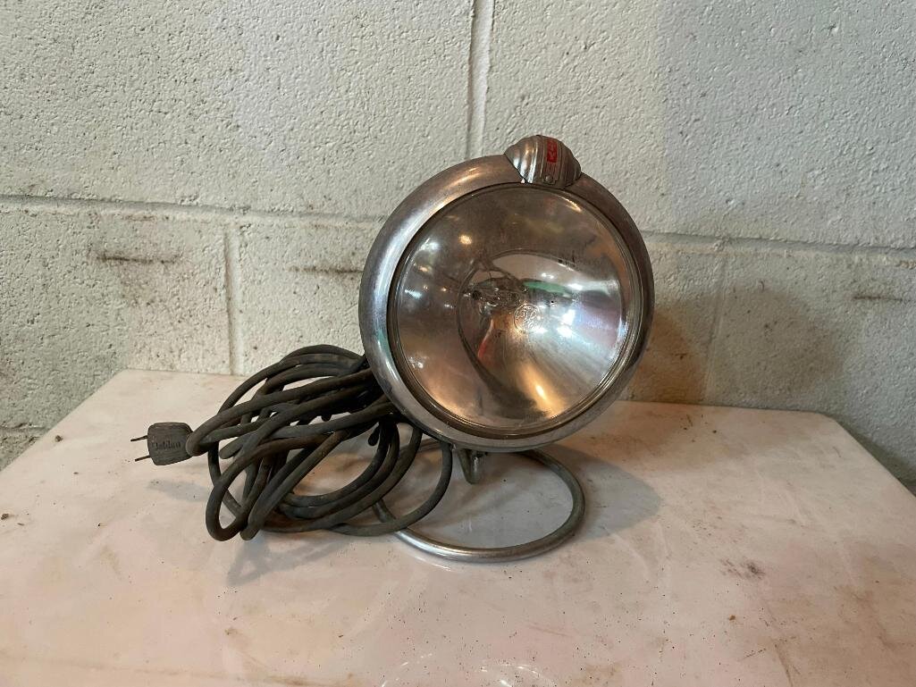 Image for LIVE Onsite Antiques & Advertising Auction Omaha