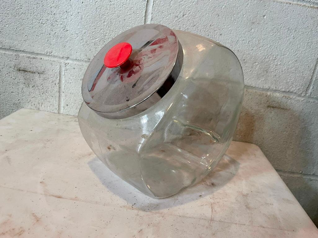 Image for LIVE Onsite Antiques & Advertising Auction Omaha