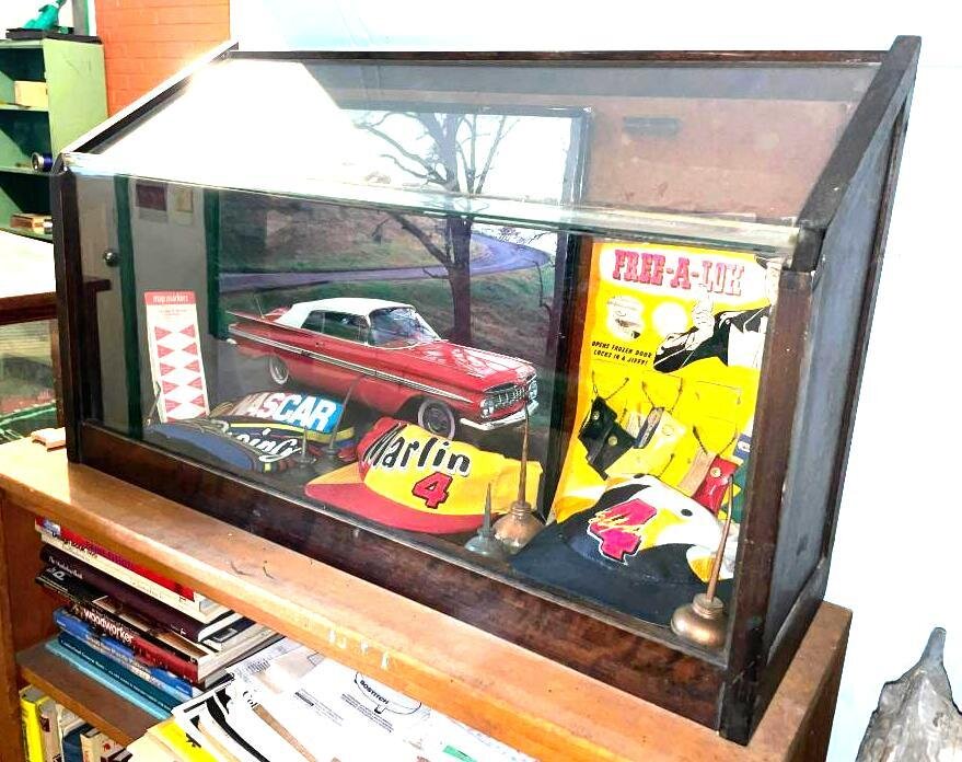 Image for LIVE Onsite Antiques & Advertising Auction Omaha