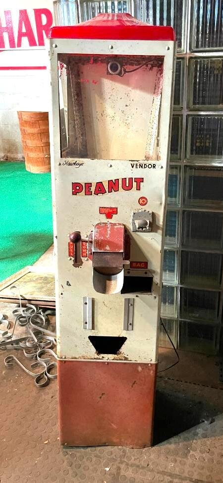 Image for LIVE Onsite Antiques & Advertising Auction Omaha