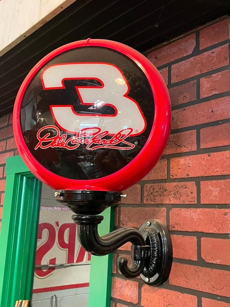 Image for LIVE Onsite Antiques & Advertising Auction Omaha