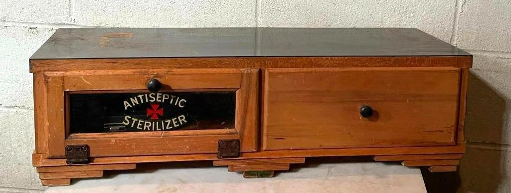 Image for LIVE Onsite Antiques & Advertising Auction Omaha