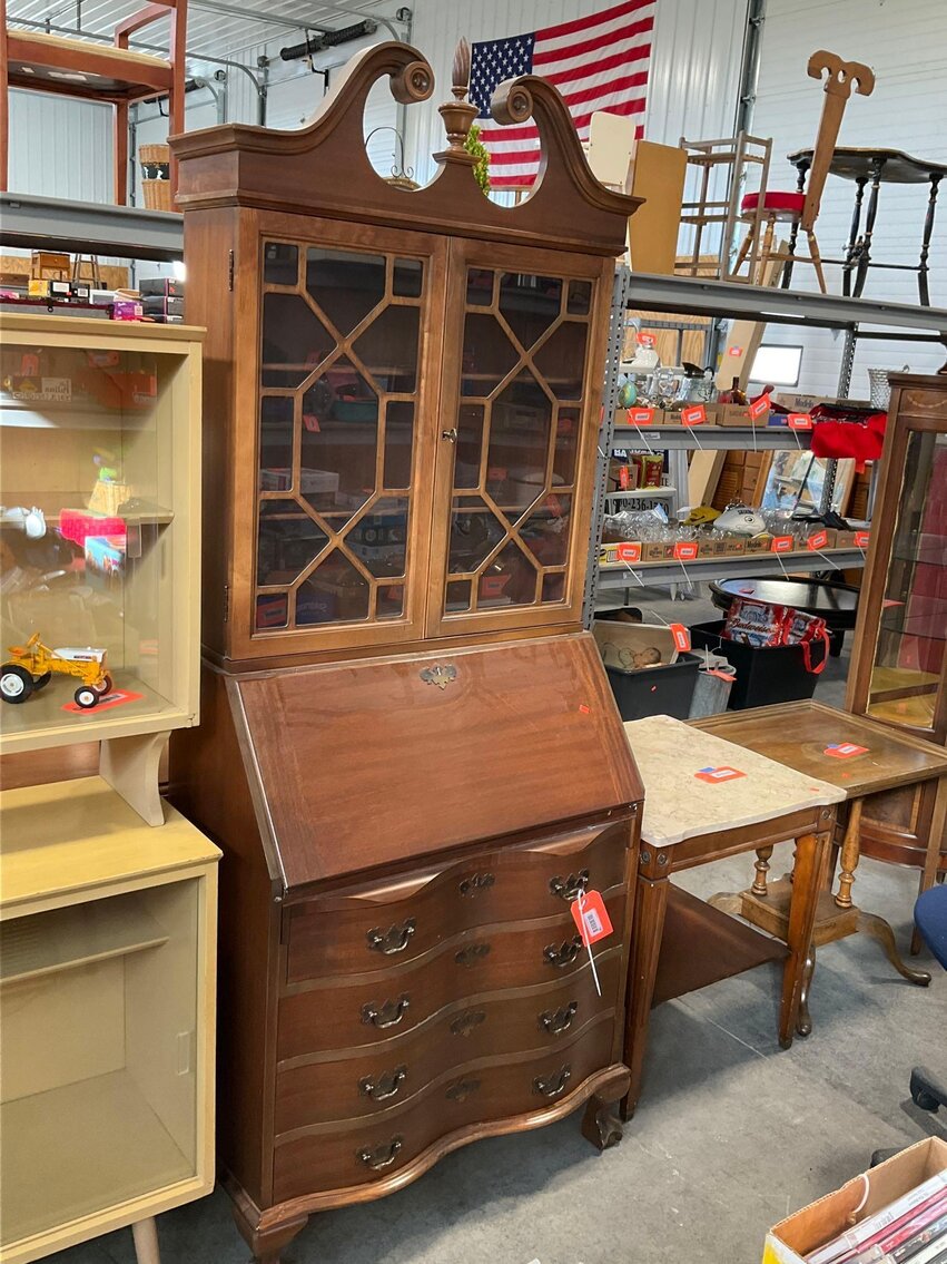 Image for Furniture, collectibles, household- New North