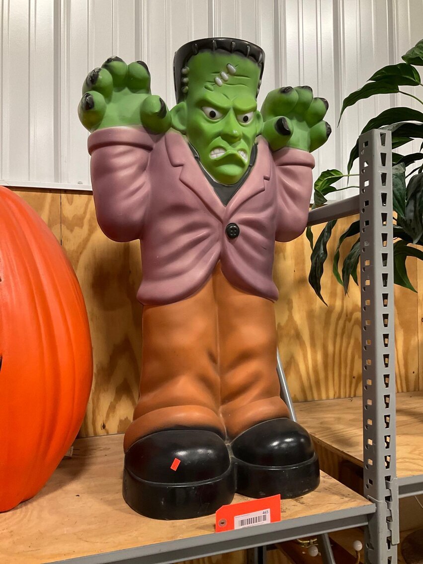 Image for Furniture, collectibles, household- New North