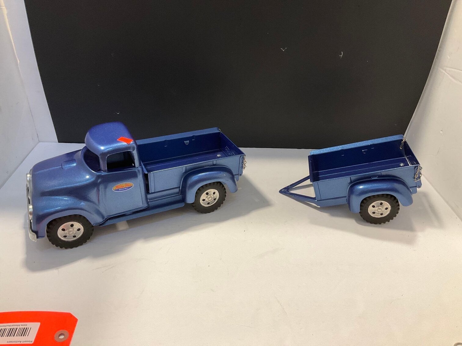 Image for Furniture, collectibles, household- New North