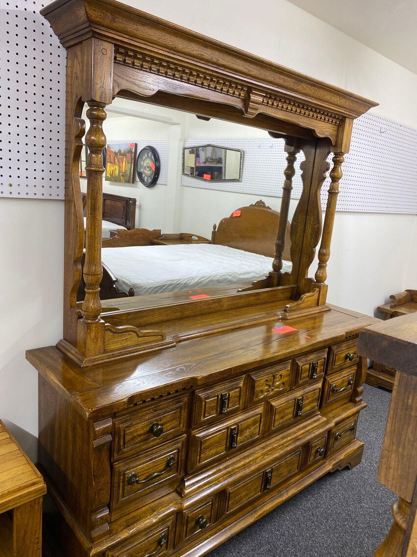 Image for Furniture, collectibles, household- New North