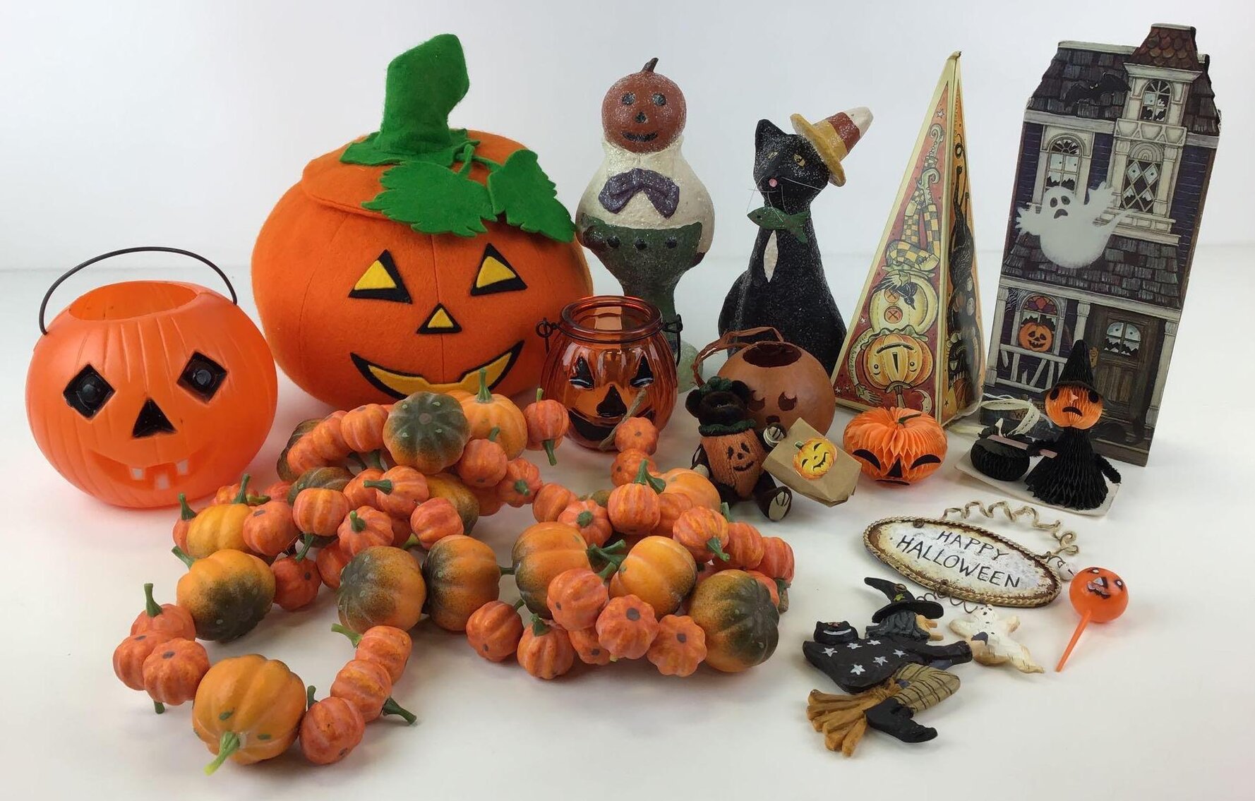 Image for Home and Décor | October 27, 2022 at 8:00 PM