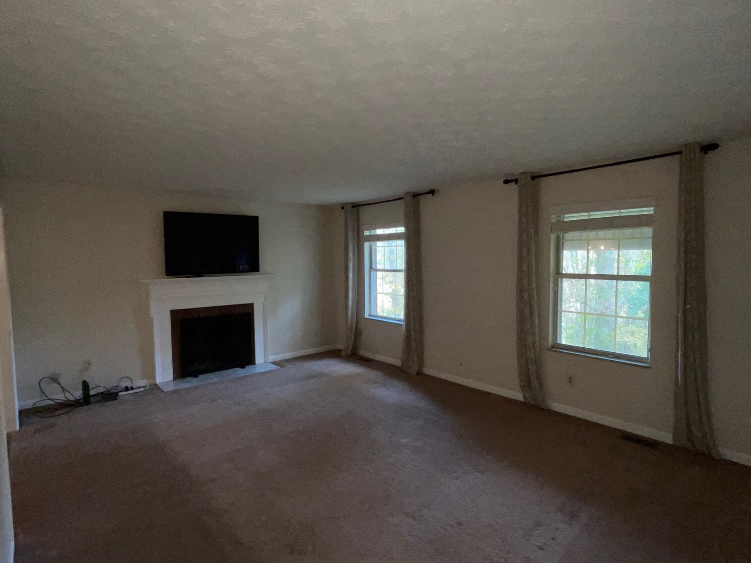 Image for SOLD $159,500 - Beautiful 4 Bedroom Brick Mid-Entry on 1.2 Acres