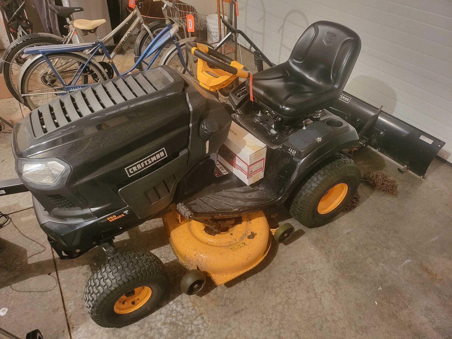 Image for Furniture, collectibles, household-Orlando Dr