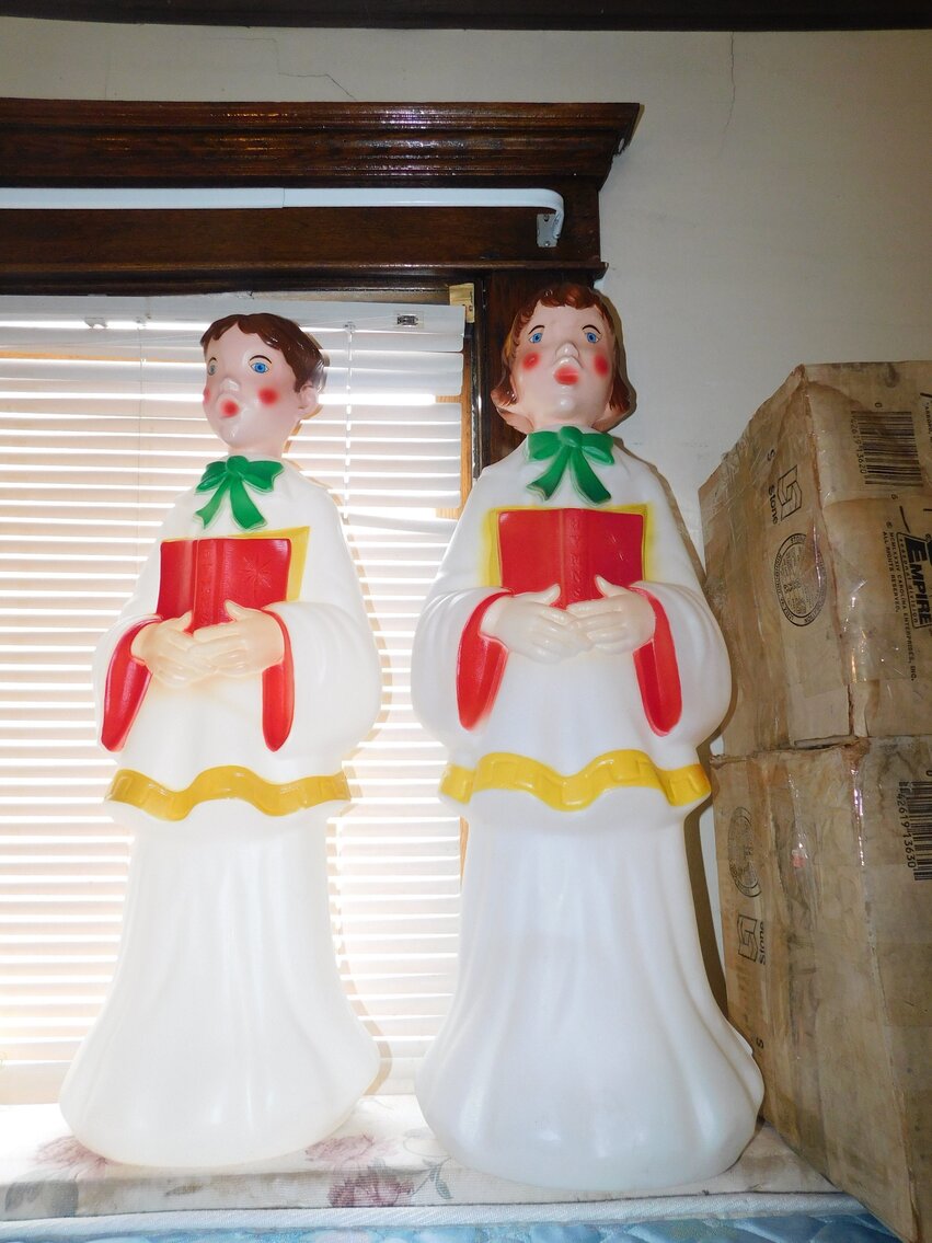 Anmoore, WV Gilbert Morrison Estate Antiques, Clocks, Furniture